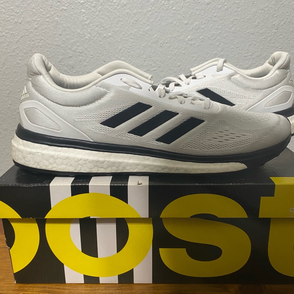 Adidas Men's White and Black Running Shoes